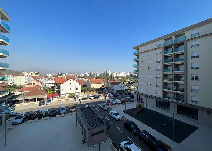 White Cloud By Rent A Car Mi *