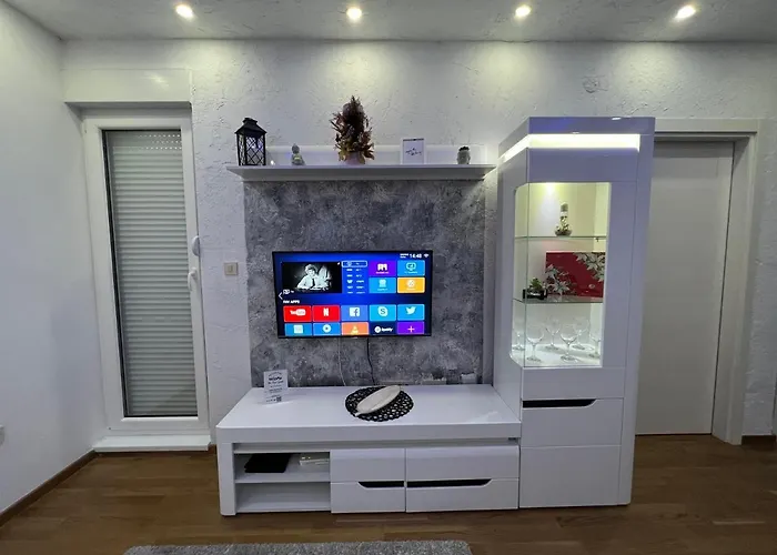 White Cloud By Rent A Car Mi Подгориця