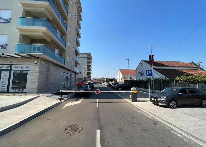 White Cloud By Rent A Car Mi *